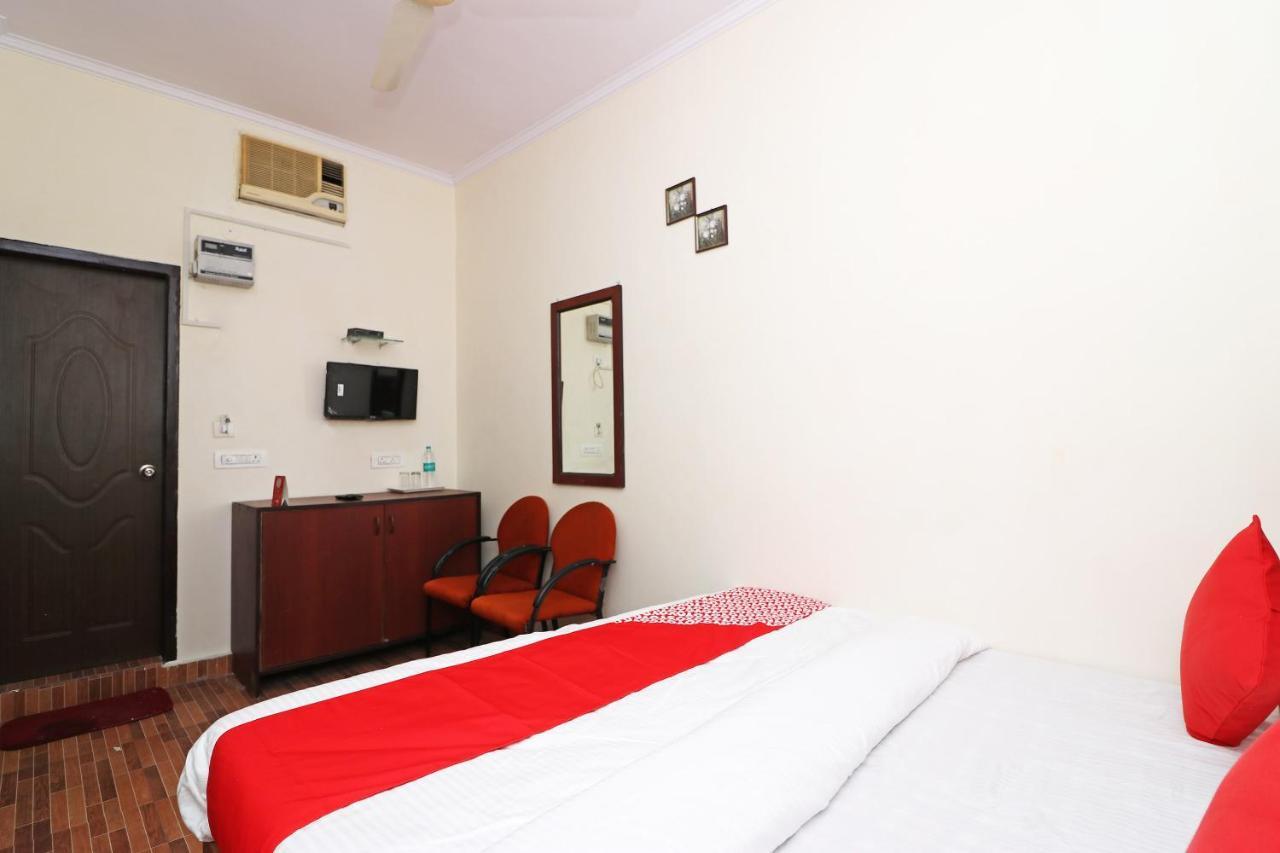 Hôtel Oyo 14179 Panchvati à Dehradun Extérieur photo